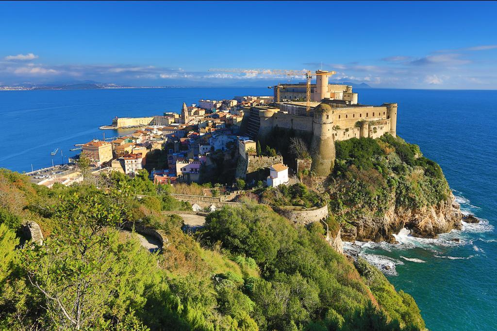 Cento Passi Dal Mare Apartment Gaeta Exterior photo