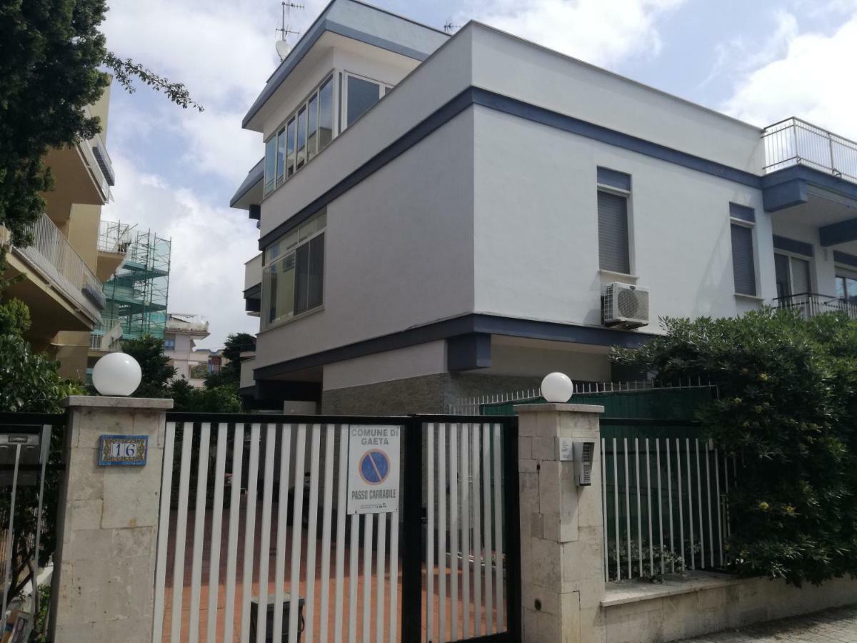 Cento Passi Dal Mare Apartment Gaeta Exterior photo
